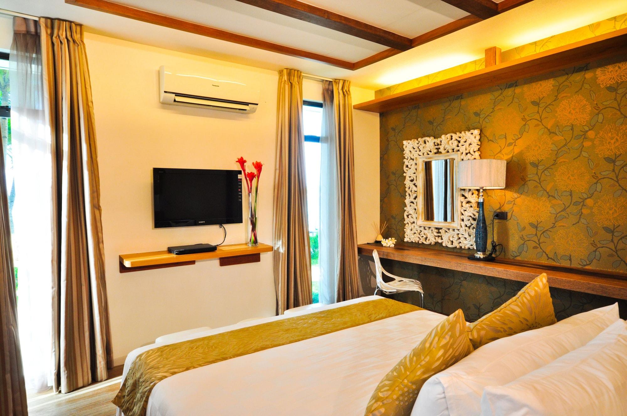 Infinity Resort Puerto Galera Exterior photo
