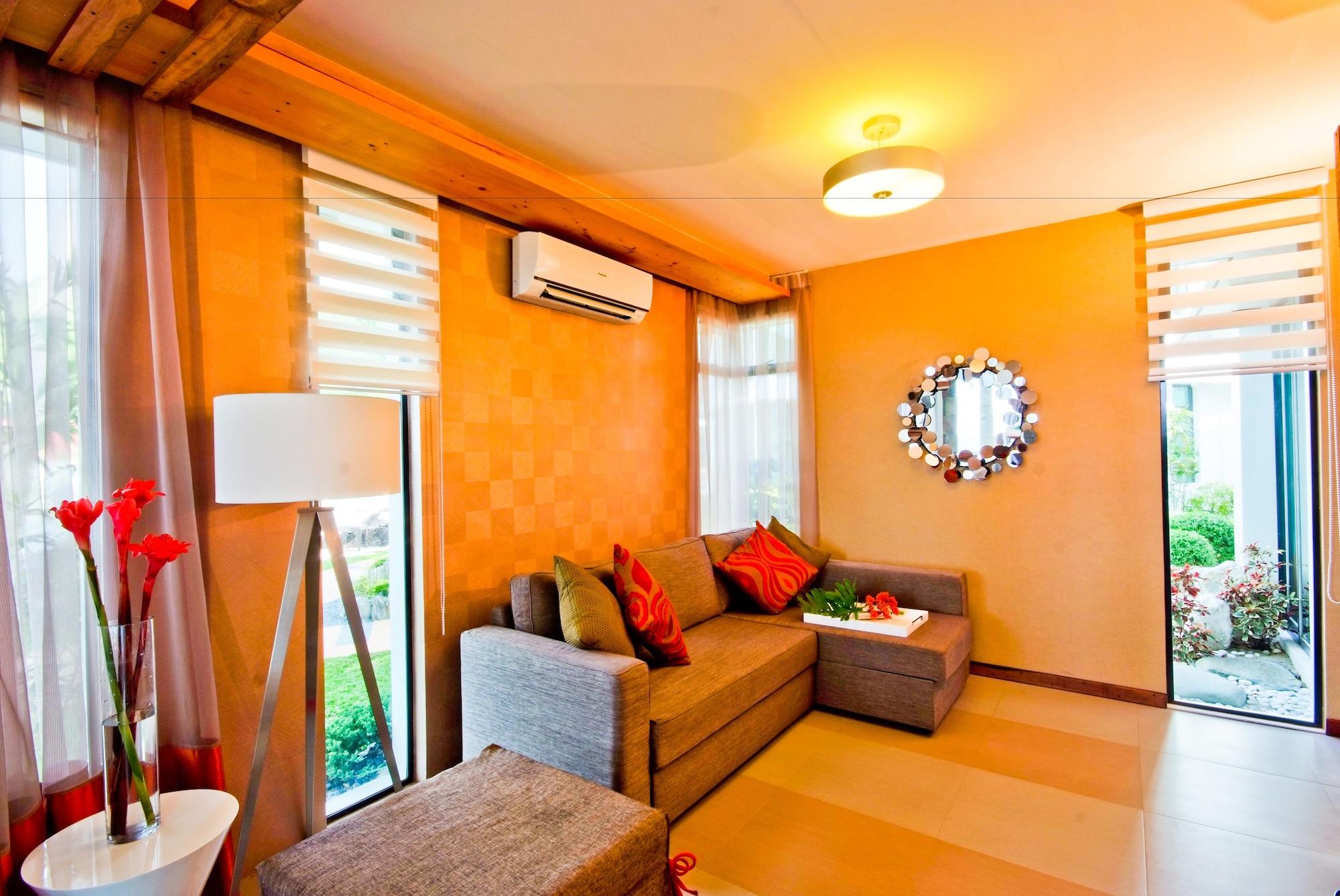 Infinity Resort Puerto Galera Exterior photo