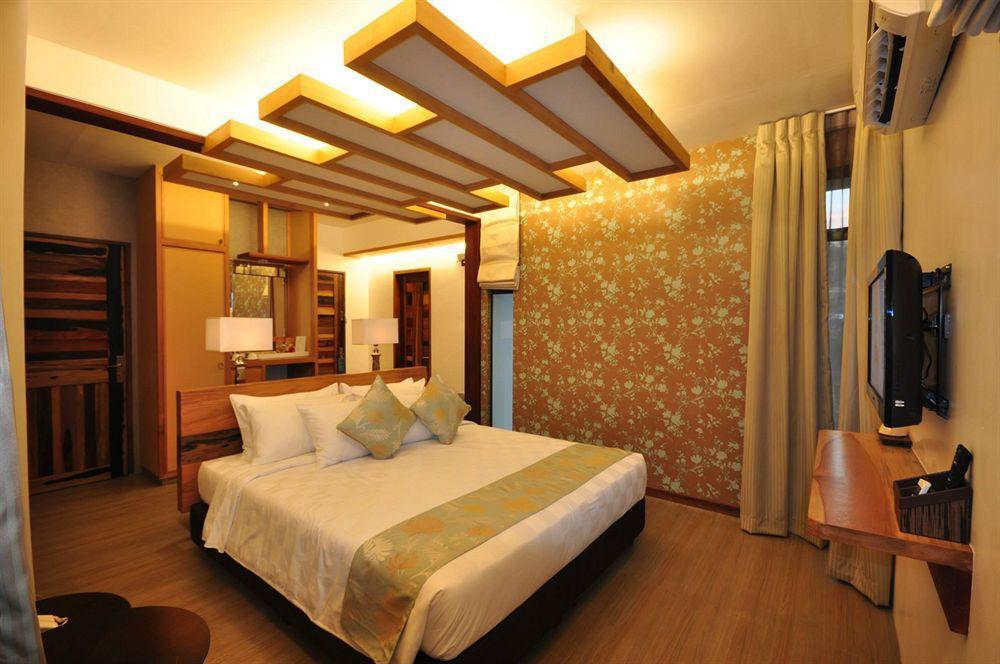 Infinity Resort Puerto Galera Exterior photo