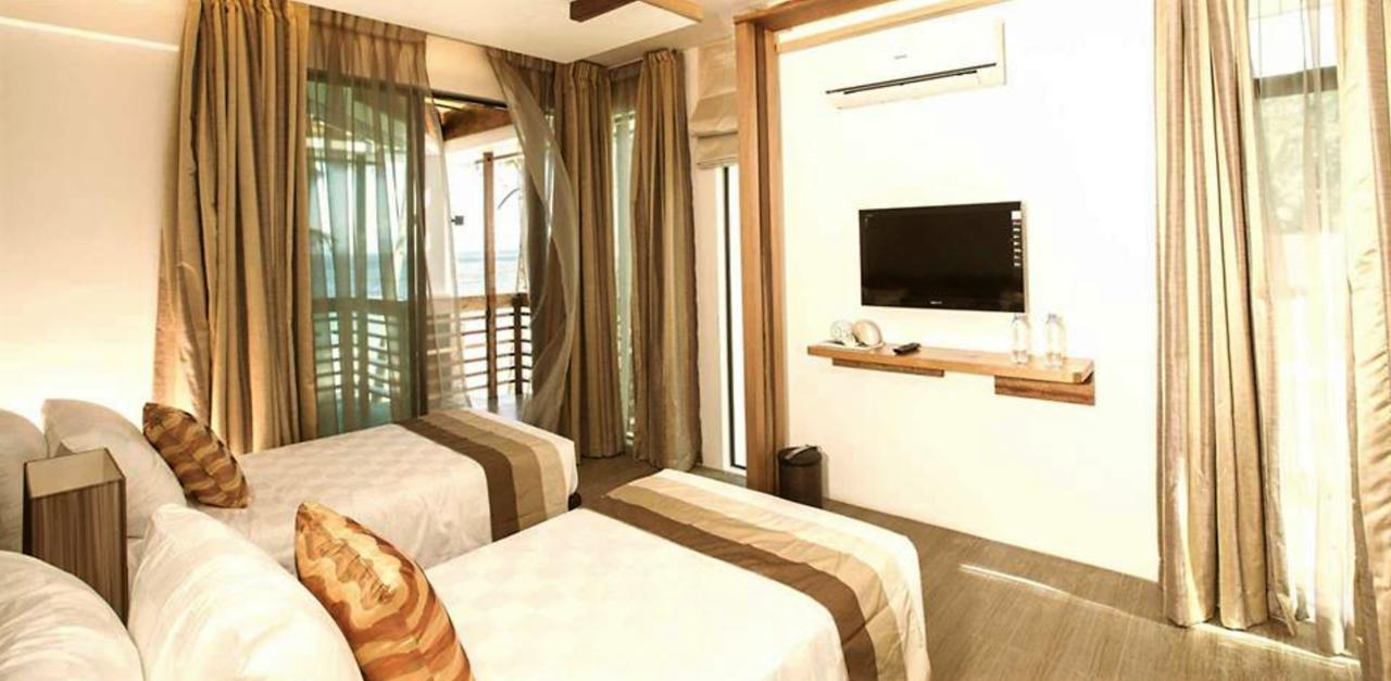 Infinity Resort Puerto Galera Exterior photo