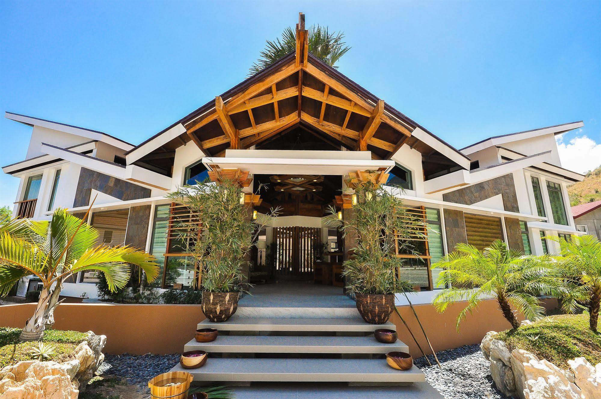 Infinity Resort Puerto Galera Exterior photo