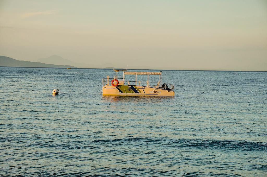 Infinity Resort Puerto Galera Exterior photo